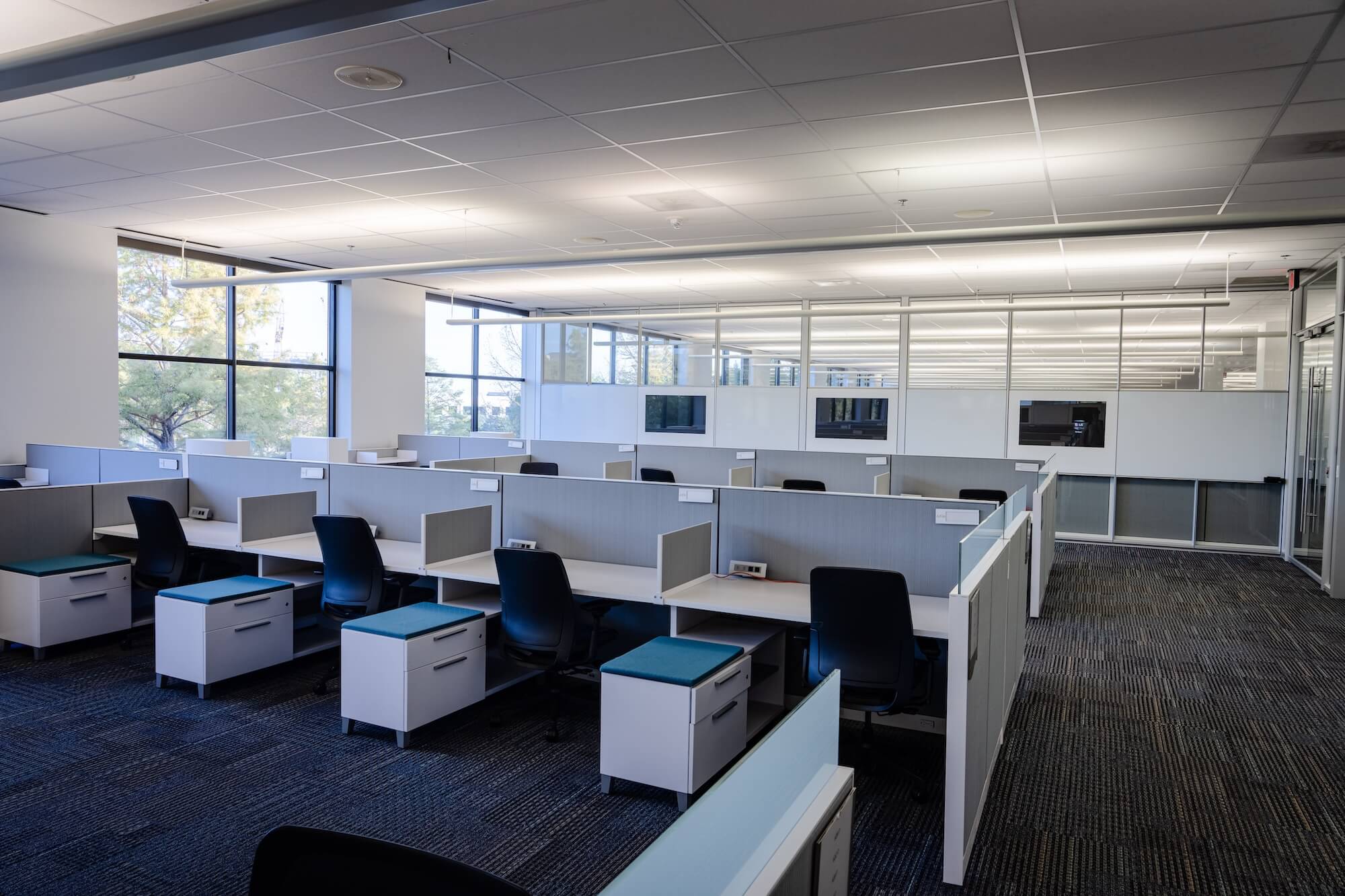 5600 headquarters office space